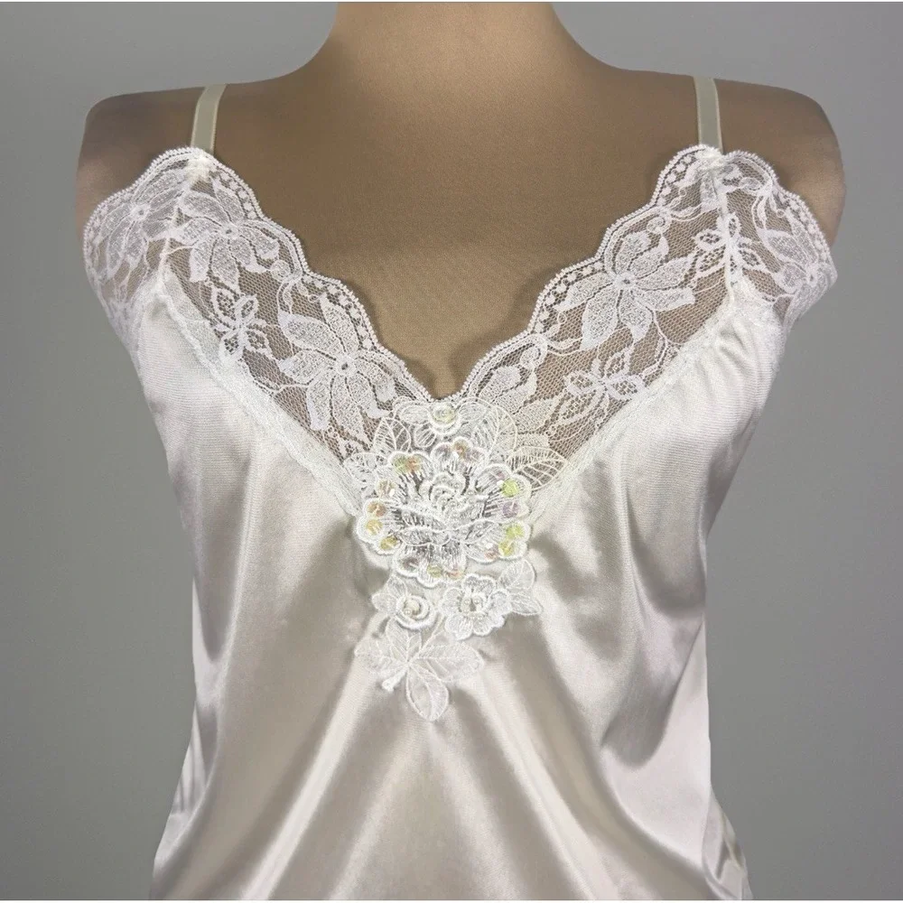 Vintage‎ Undercover Wear Lace Camisole Tank Top Women's Small Floral Lace Beaded